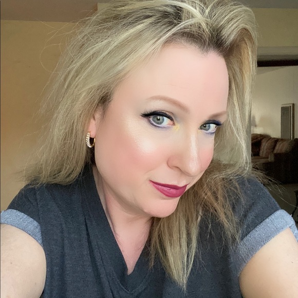 Meet your Posher - Picture 1 of 1